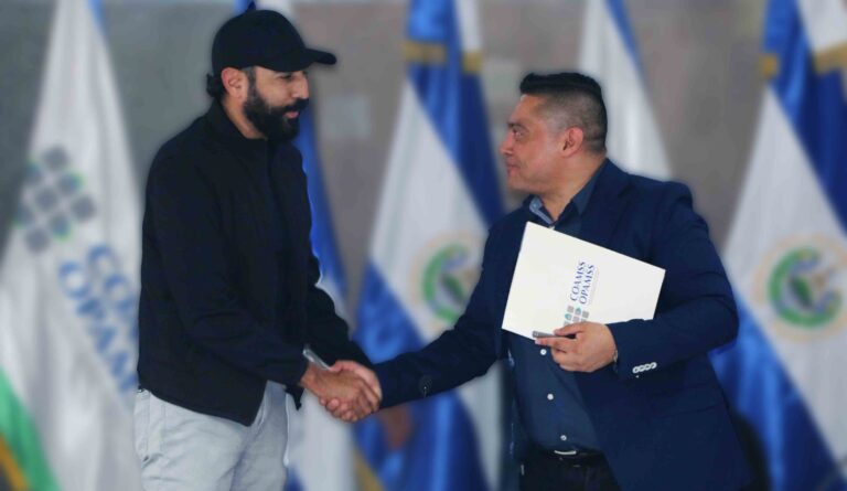 La Facultad de Ingeniería y Arquitectura firma convenio de cooperación con la OPAMSS