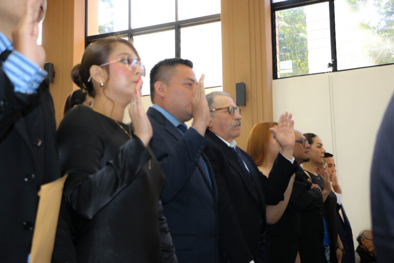 Graduación de 17 Estudiantes de la Facultad de Ingeniería y Arquitectura de la UES