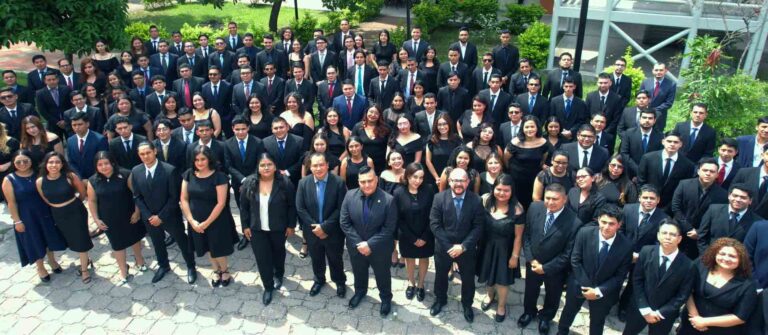Fotos Egresados Ciclo II – 2024