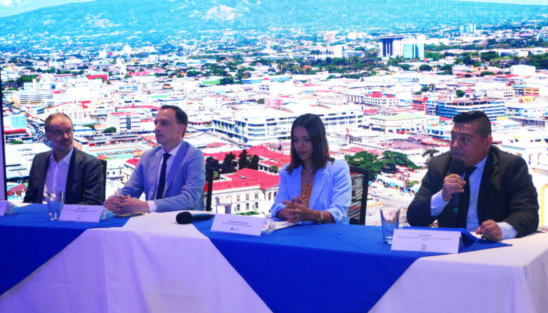 Estudiantes presentan propuestas para revitalizar el Centro Histórico de San Salvador