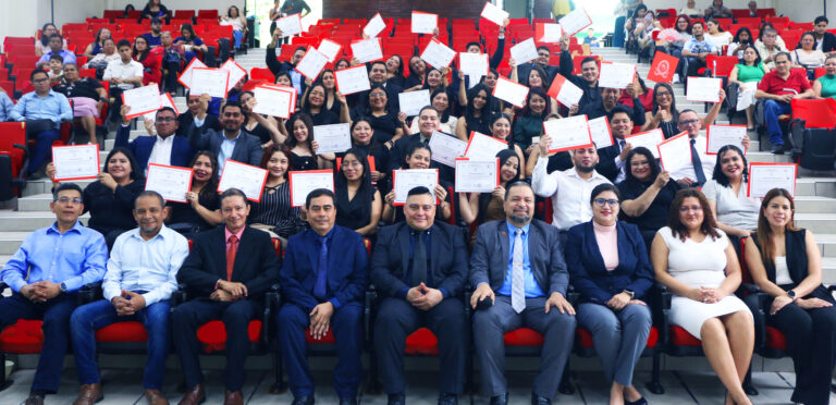 Más de 60 profesionales se gradúan del Curso de Protección Radiológica Ocupacional en la UES