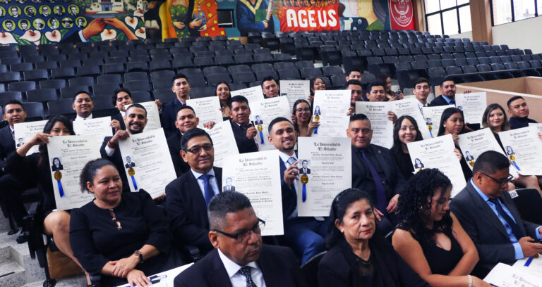 La FIA celebra con orgullo a sus nuevos profesionales