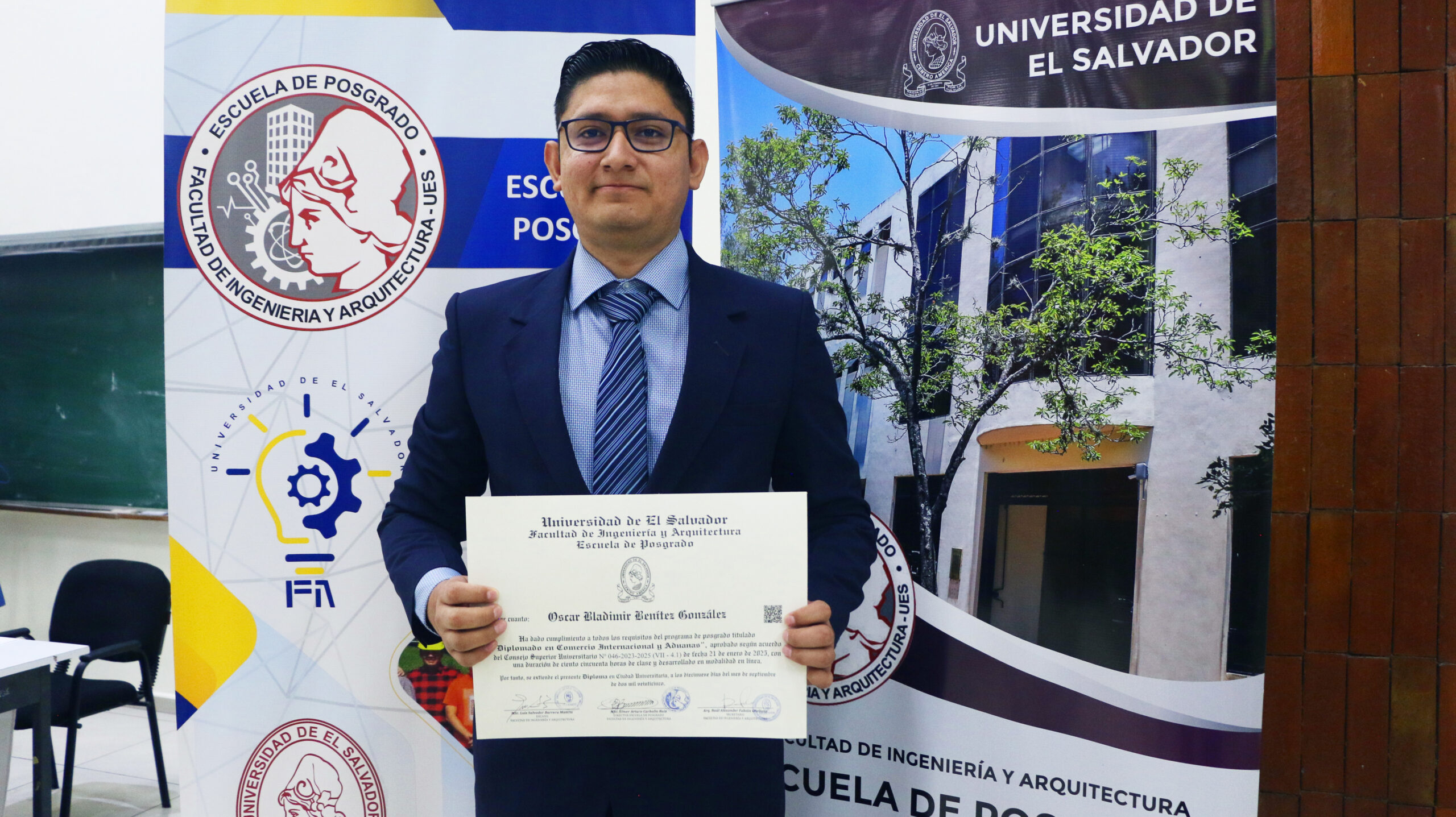 Graduado44