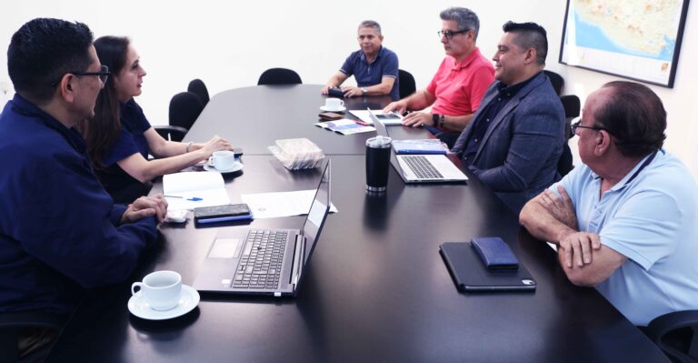 Autoridades de la FIA se reúnen con representantes de la DOT para fortalecer vínculos institucionales