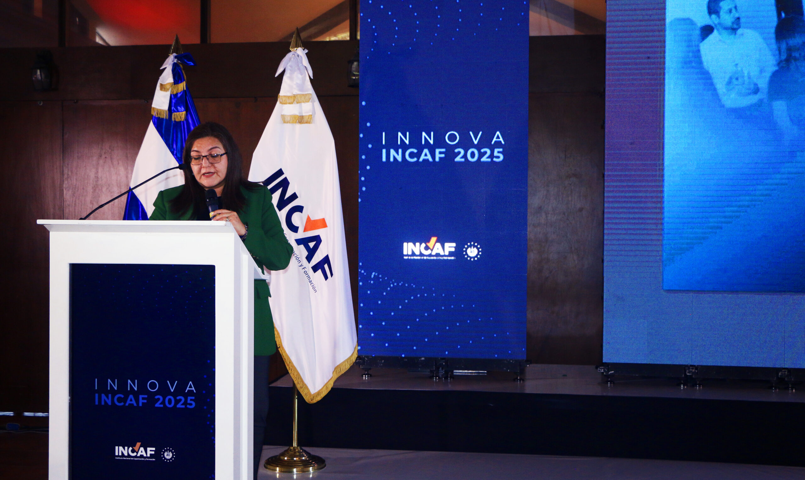 INCAF04