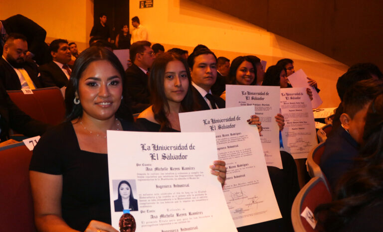 ¡Felicidades a nuestros maestrantes, ingenieros y arquitectos!